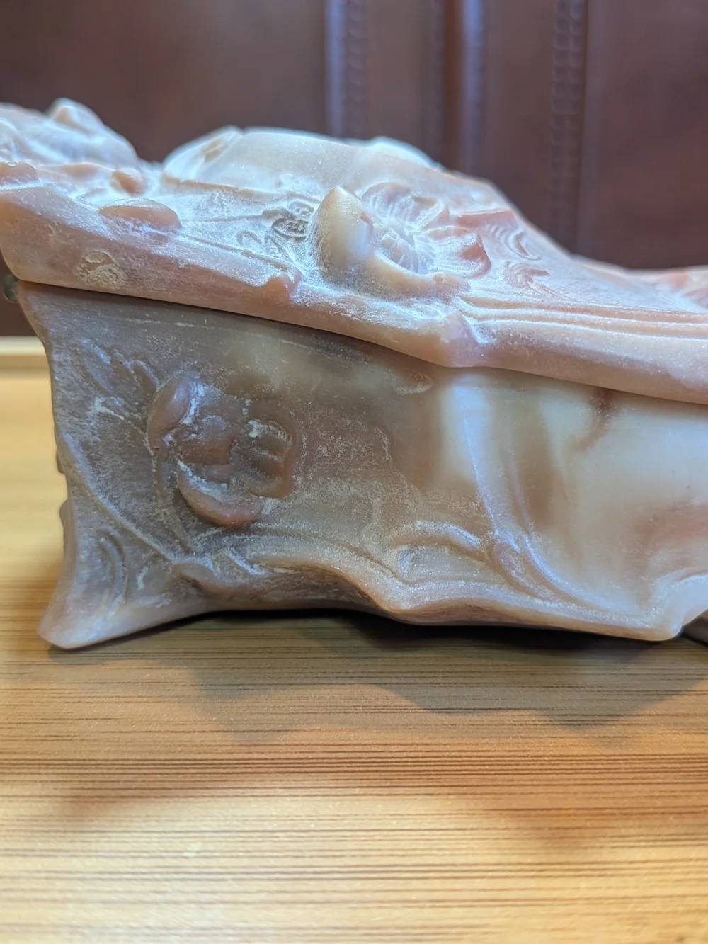 Beautiful Hand Crafted Vintage Incolay Stone Trinket Jewelry Box